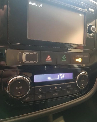 Mitsubishi Outlander cena 75000 przebieg: 136254, rok produkcji 2016 z Szczucin małe 529